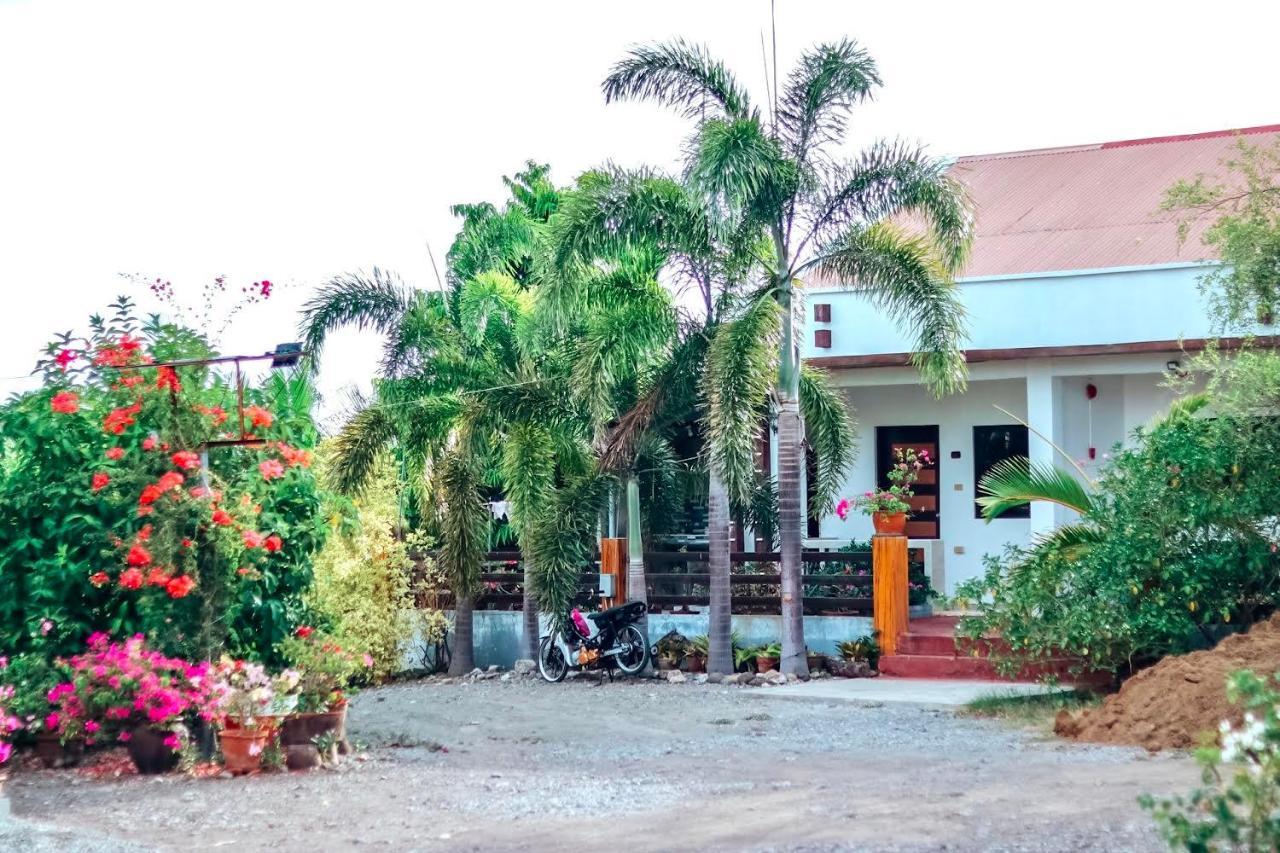 Airport View Hotel Vigan Kültér fotó